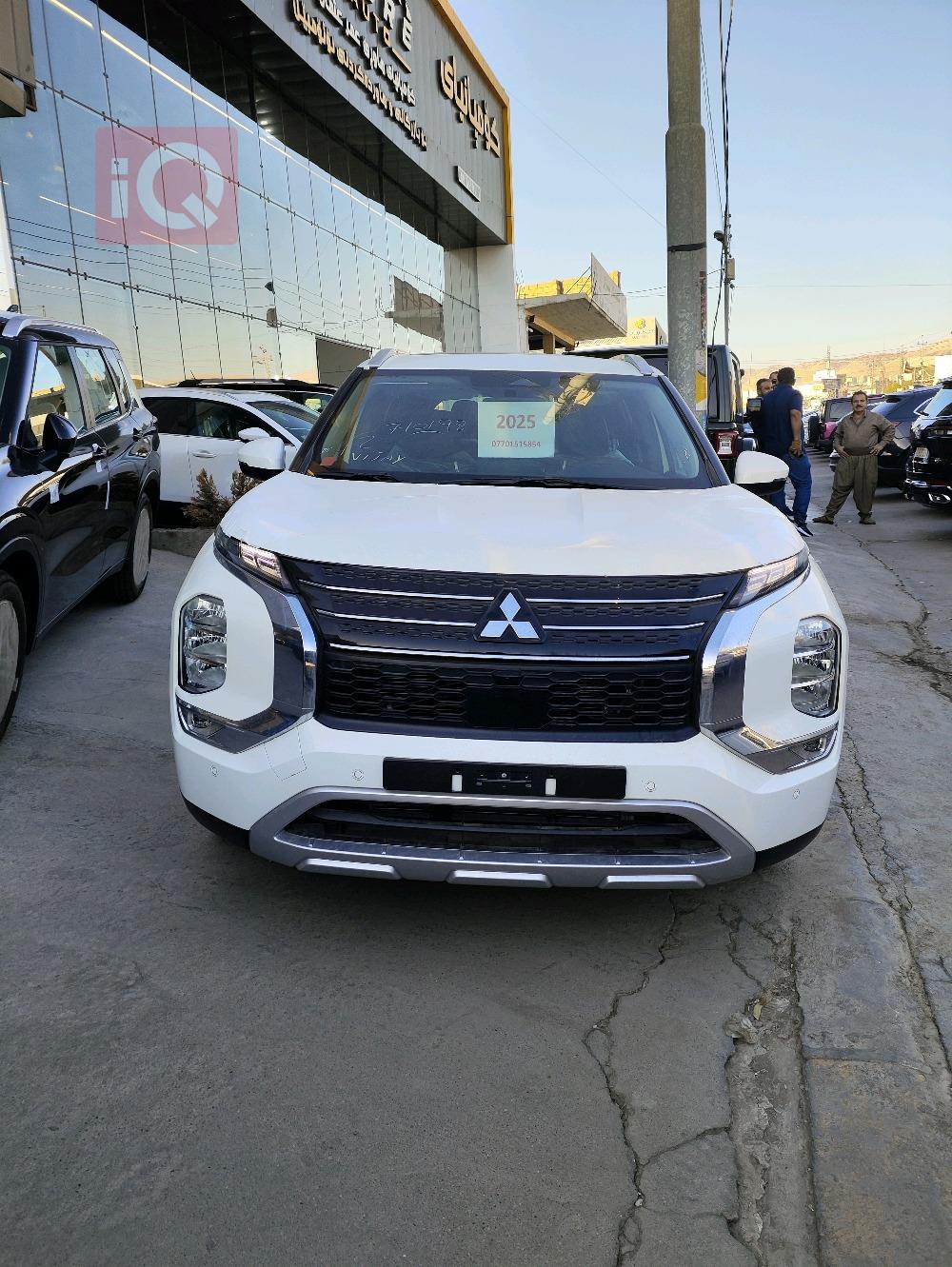 ميتسوبيشي اوتلاندر